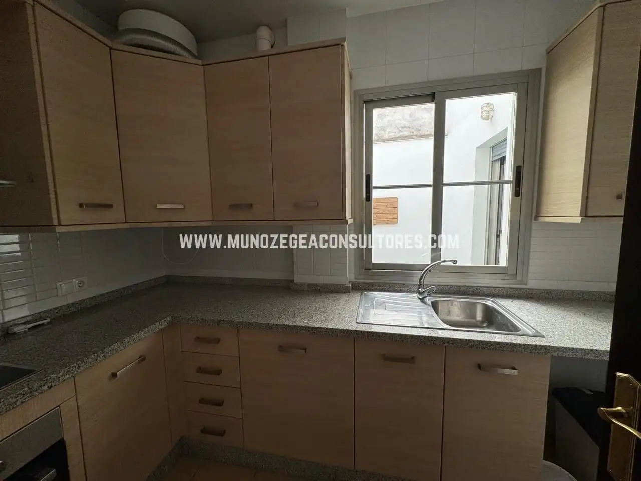 Kitchen of Flat for rent in Lucena  with Air Conditioner, Heating and Storage room
