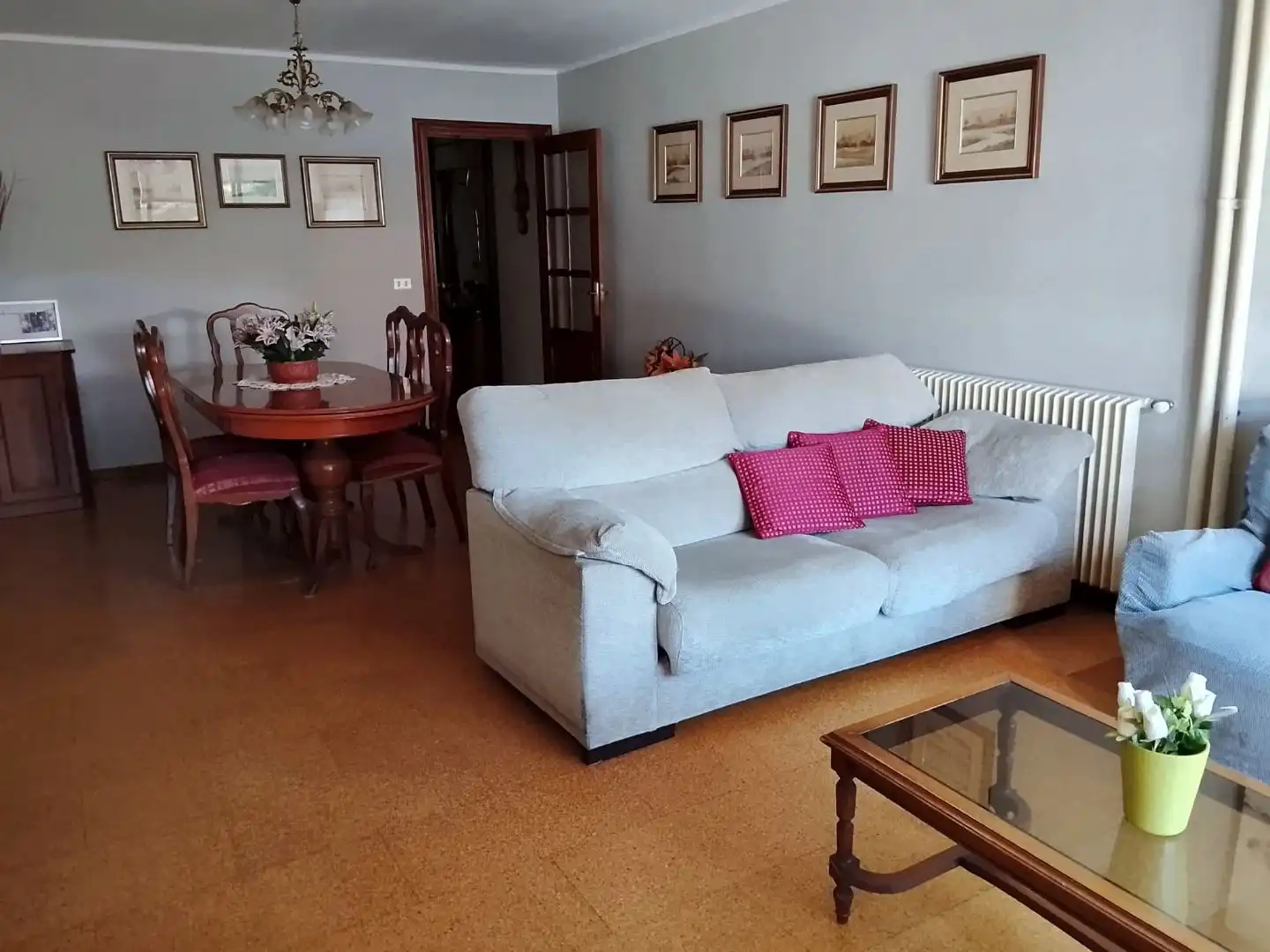 Sala de estar de Piso en venta en Vigo  con Calefacción, Trastero y Amueblado