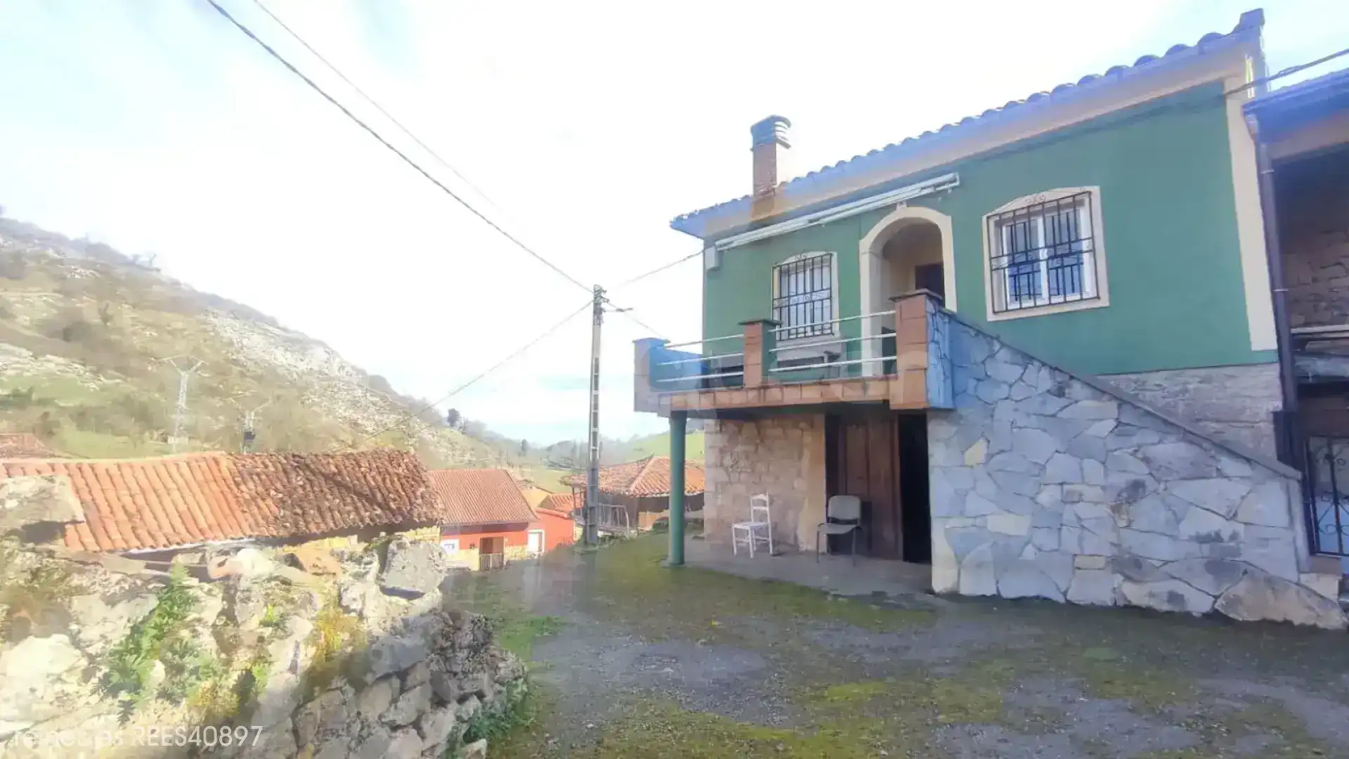 Vista exterior de Casa o xalet en venda en Yernes y Tameza amb Terrassa