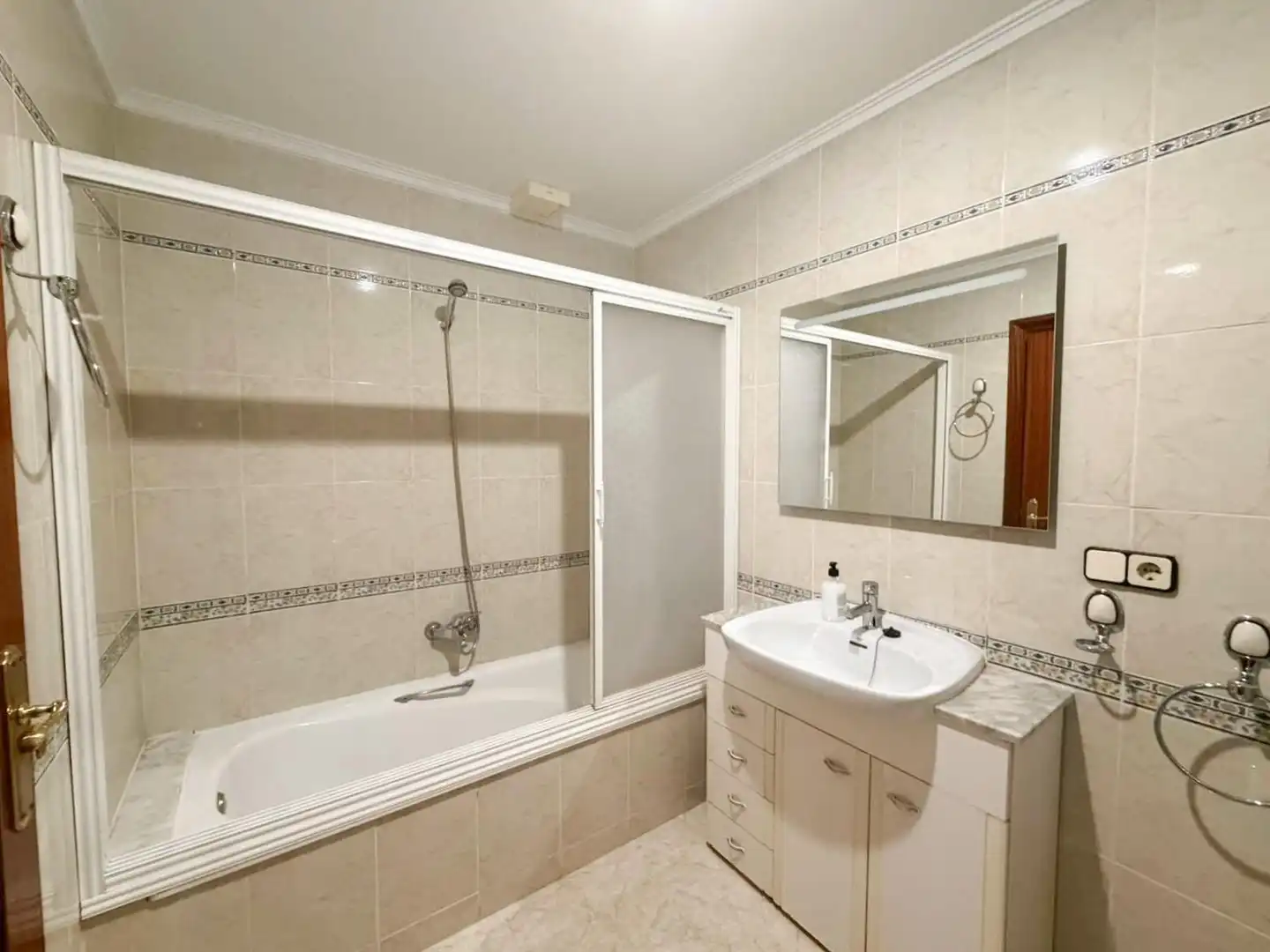 Baño de Casa o chalet de alquiler en Rafelbuñol / Rafelbunyol, Valencia