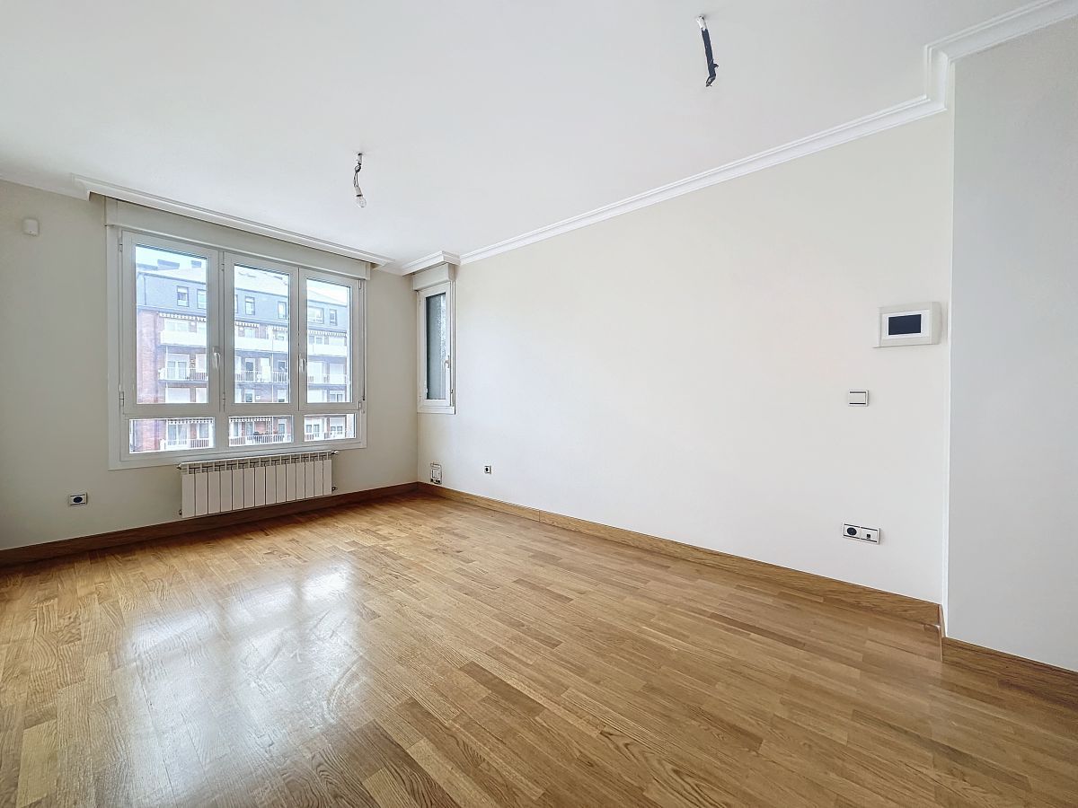 Living room of Study for sale in Bergara  with Heating