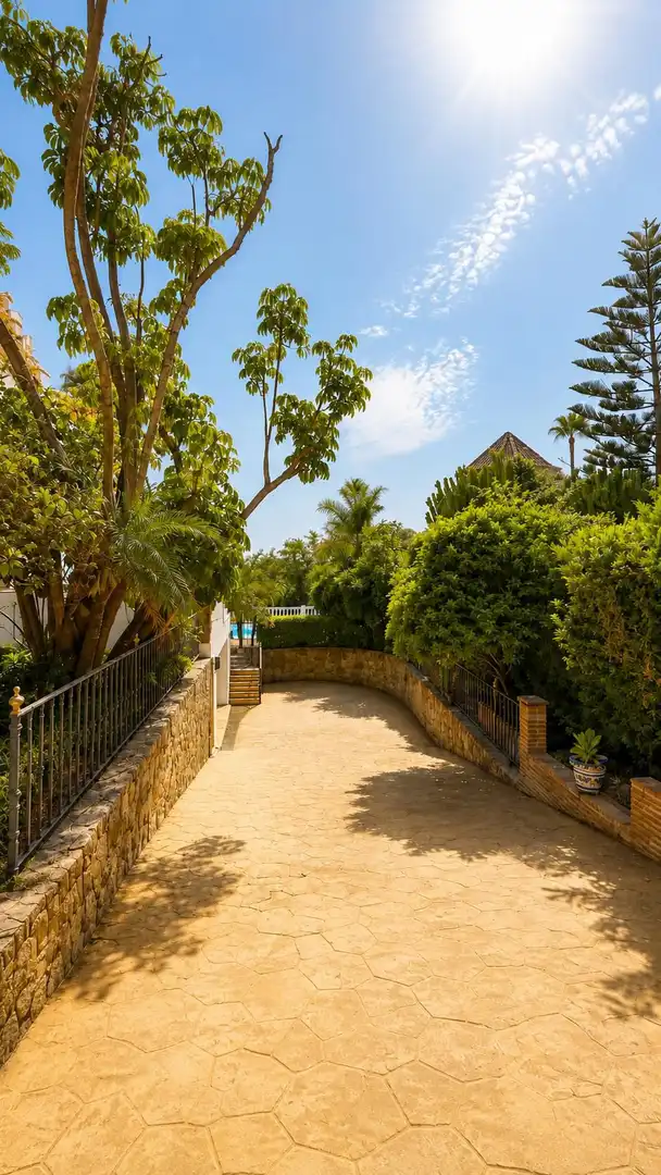 Vista exterior de Casa o xalet de lloguer en Milla de Oro