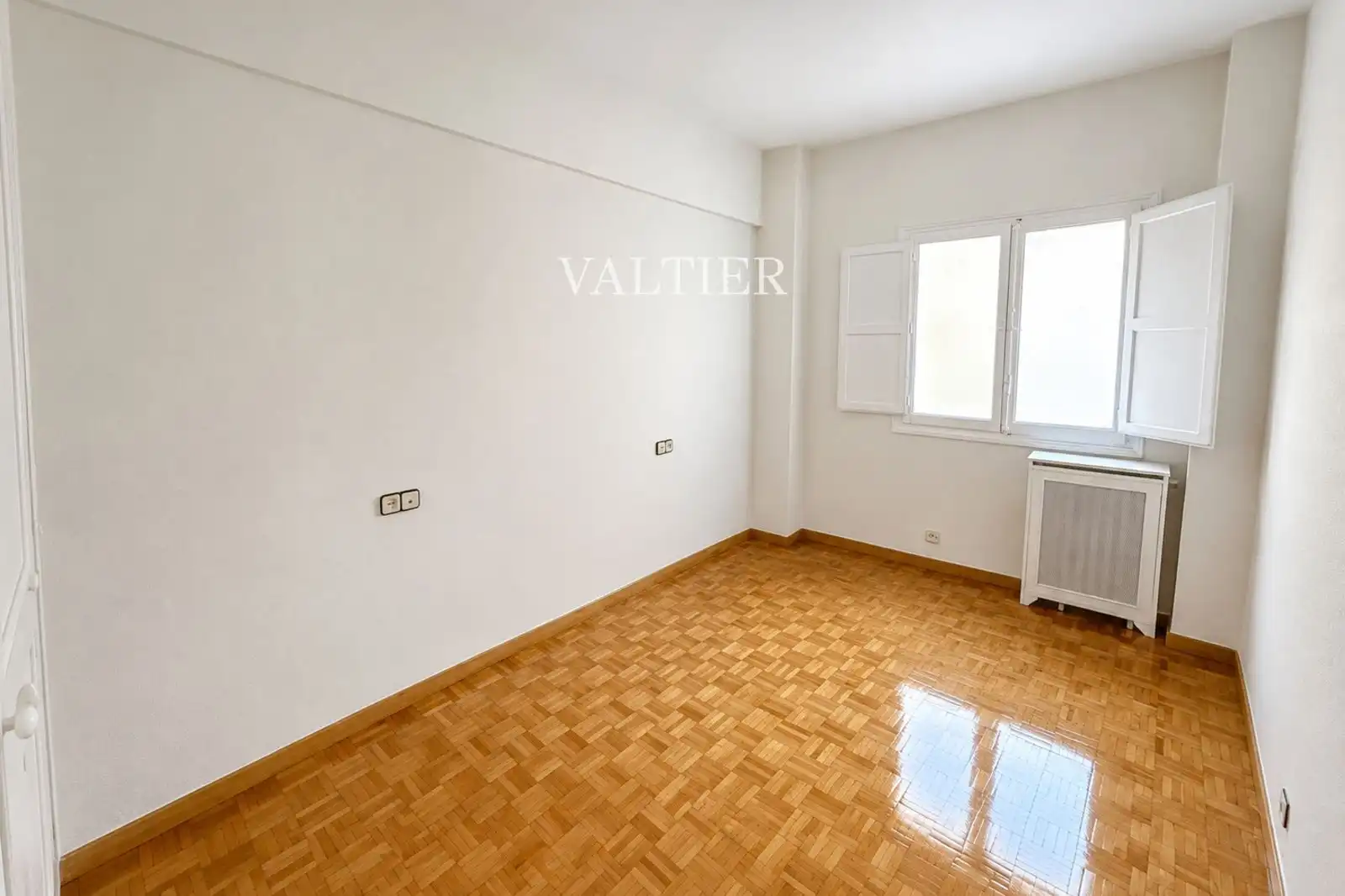 Bedroom of Flat for rent in Madrid