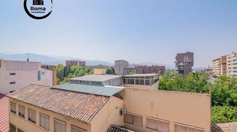 Foto 2 de Piso en venta en Calle Santa Rosalía, 3, Barrio de Zaidín, Granada Capital