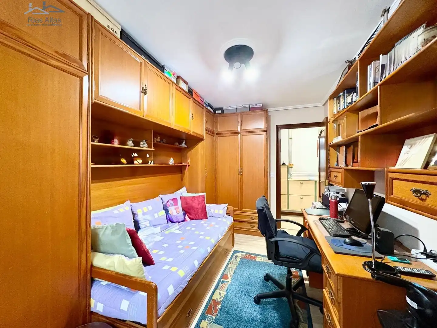 Habitación de Piso en venta en A Coruña Capital  con Calefacción, Jardín privado y Trastero