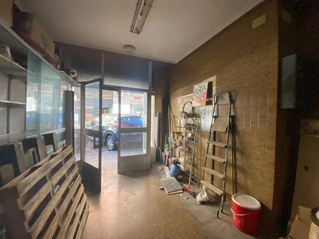 Local comercial en Alquiler en Plaça Jaume el Conqueridor en Santa Rosa