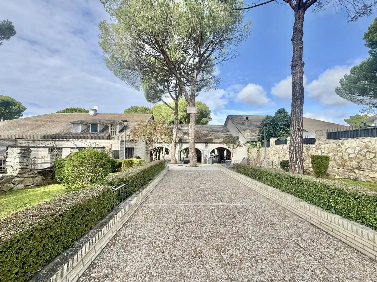 Vista exterior de Local en venta en Maello con Aire acondicionado