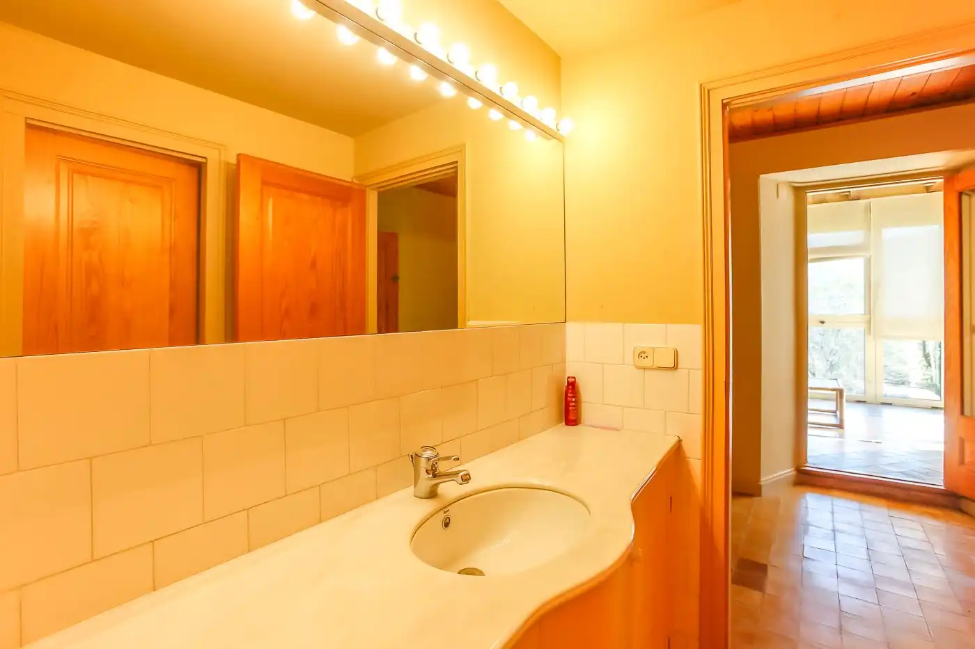 Baño de Finca rústica en venta en Olot con Calefacción, Jardín privado y Terraza
