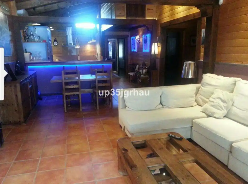 Apartamento con piscina en venta en Calle Parque Central 5, imagen 4