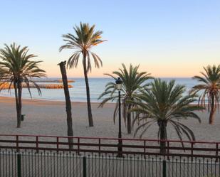 Vista exterior de Casa adosada de lloguer en Marbella amb Aire condicionat, Terrassa i Piscina