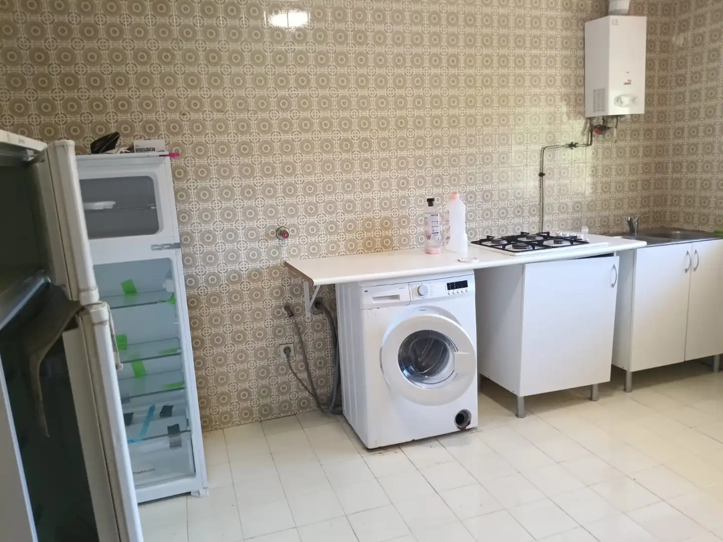 Cuina de Casa o xalet en venda en Ampuero amb Jardí privat, Terrassa i Moblat