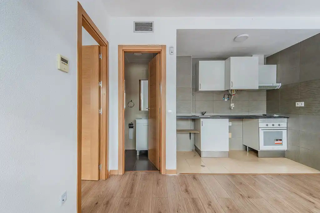 Kitchen of Flat for sale in Aranjuez  with Heating, Parquet flooring and Storage room