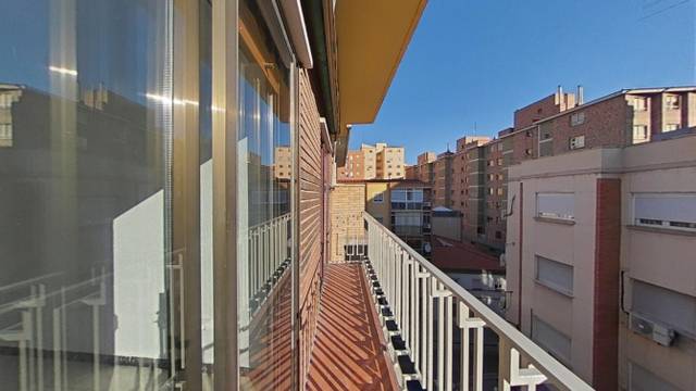 Piso en Venta en C/ Ntra Sra de Bonaria en Barrio del Ave