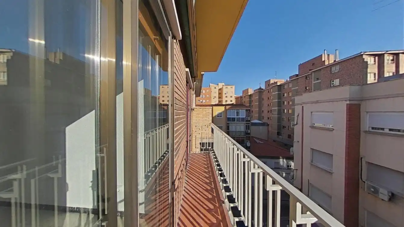 Bedroom of Flat for sale in Zaragoza
