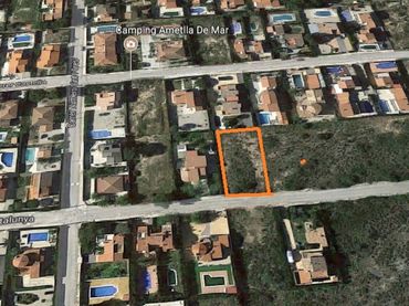 Terreny residencial en venda a Les Tres Cales