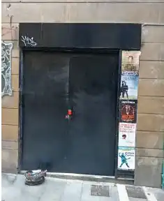 Vista exterior de Local de alquiler en  Pamplona / Iruña