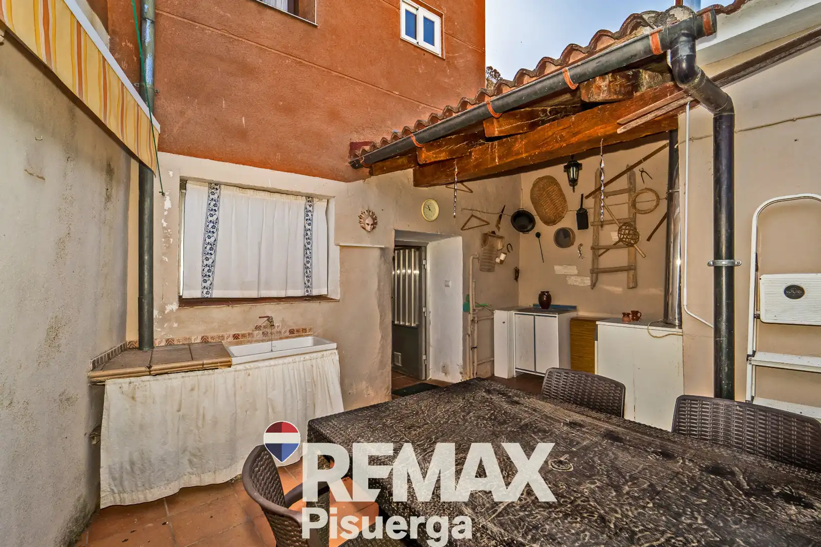 Exterior view of Houses for sale in Valoria la Buena  with Heating and Terrace