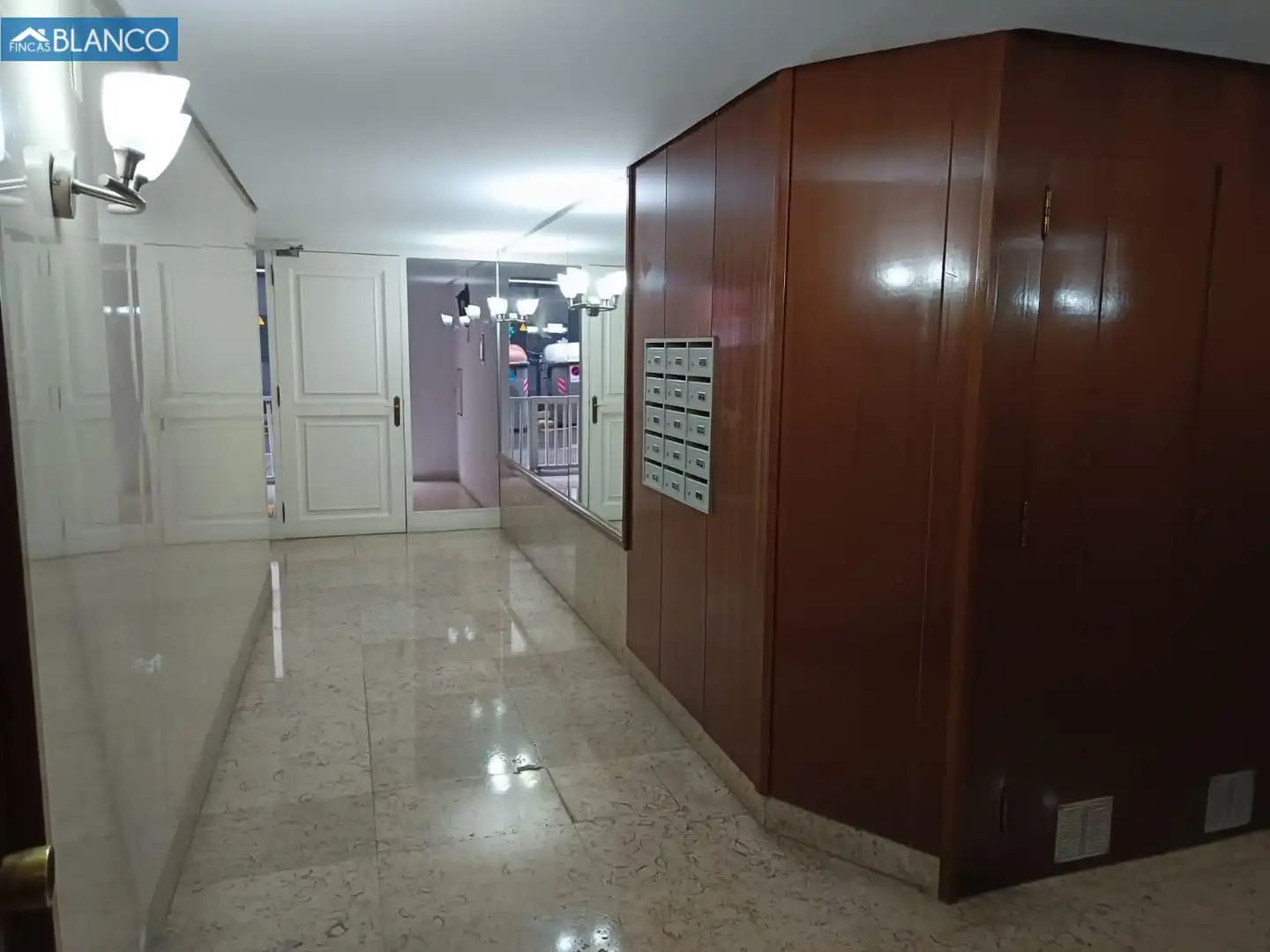 Piso en venta en L'Hospitalet de Llobregat con Aire acondicionado, Calefacción y Parquet