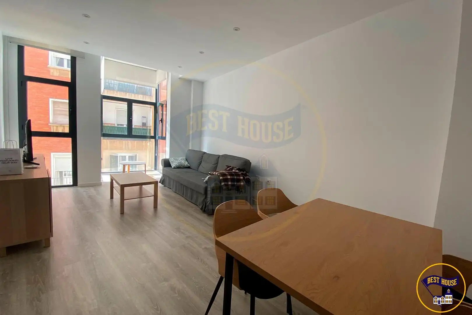 Flat for sale in Calle JOSE COBO, Centro