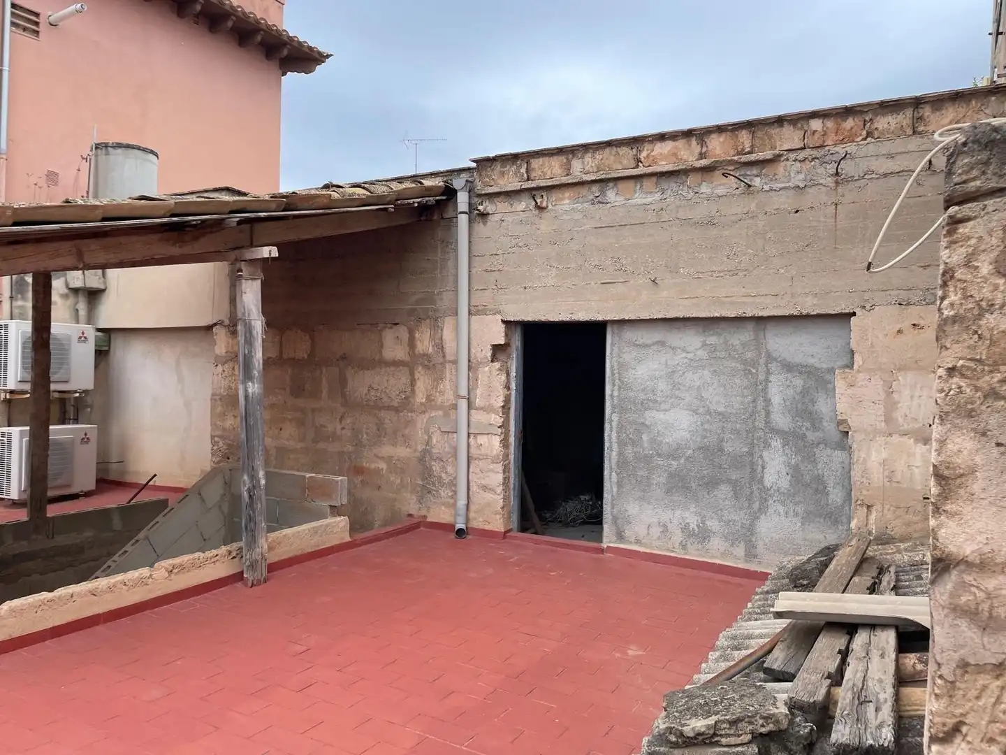 Vista exterior de Casa adosada en venda en  Palma de Mallorca
