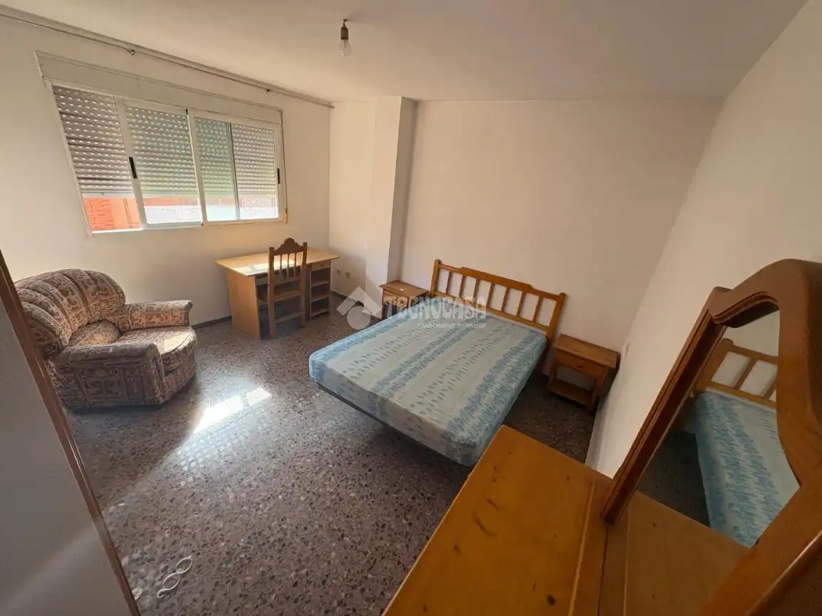 Habitación de Piso en venta en Burjassot con Balcón