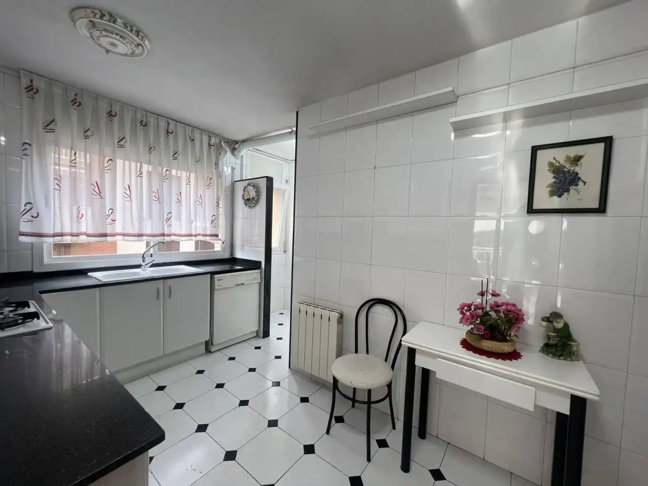 Kitchen of Flat for sale in Granollers  with Heating and Storage room