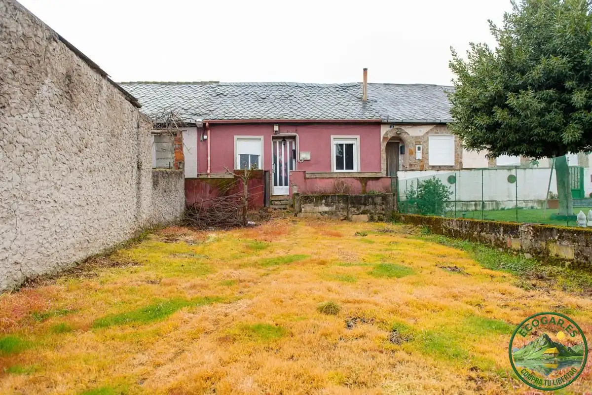 Vista exterior de Casa o chalet en venta en Fabero con Jardín privado y Trastero