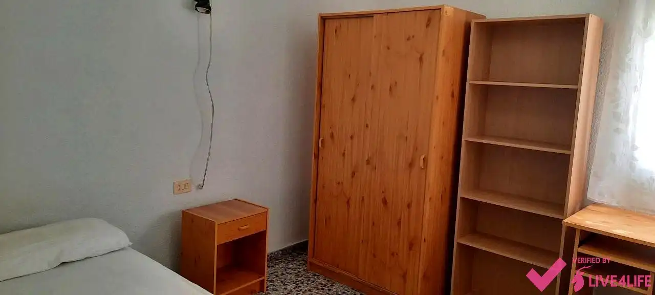 Wohnung zur Miete in calle de la Independencia, Zona Campus Universitario