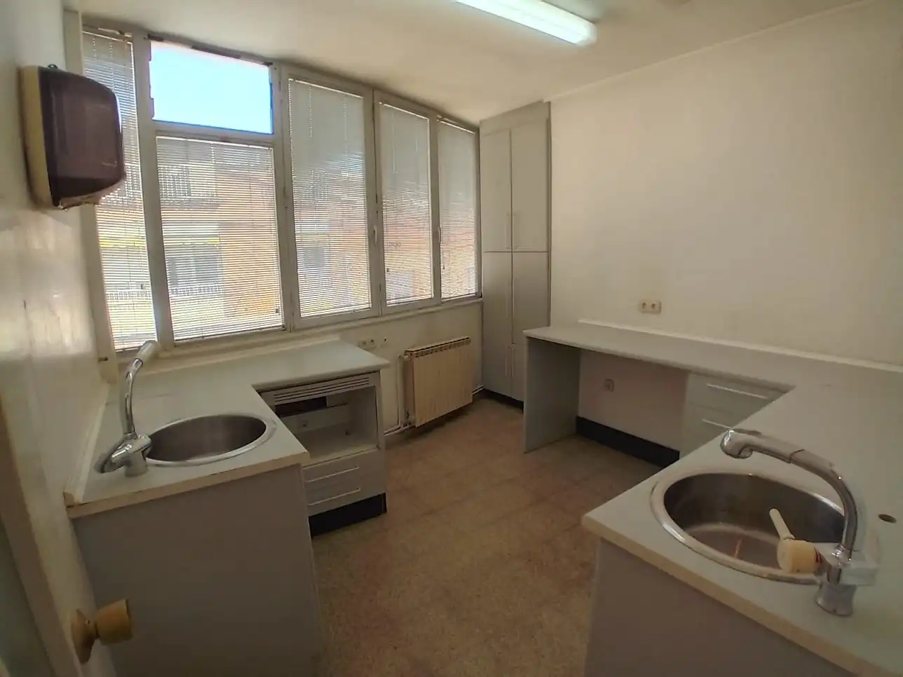 Cocina de Oficina de alquiler en Igualada