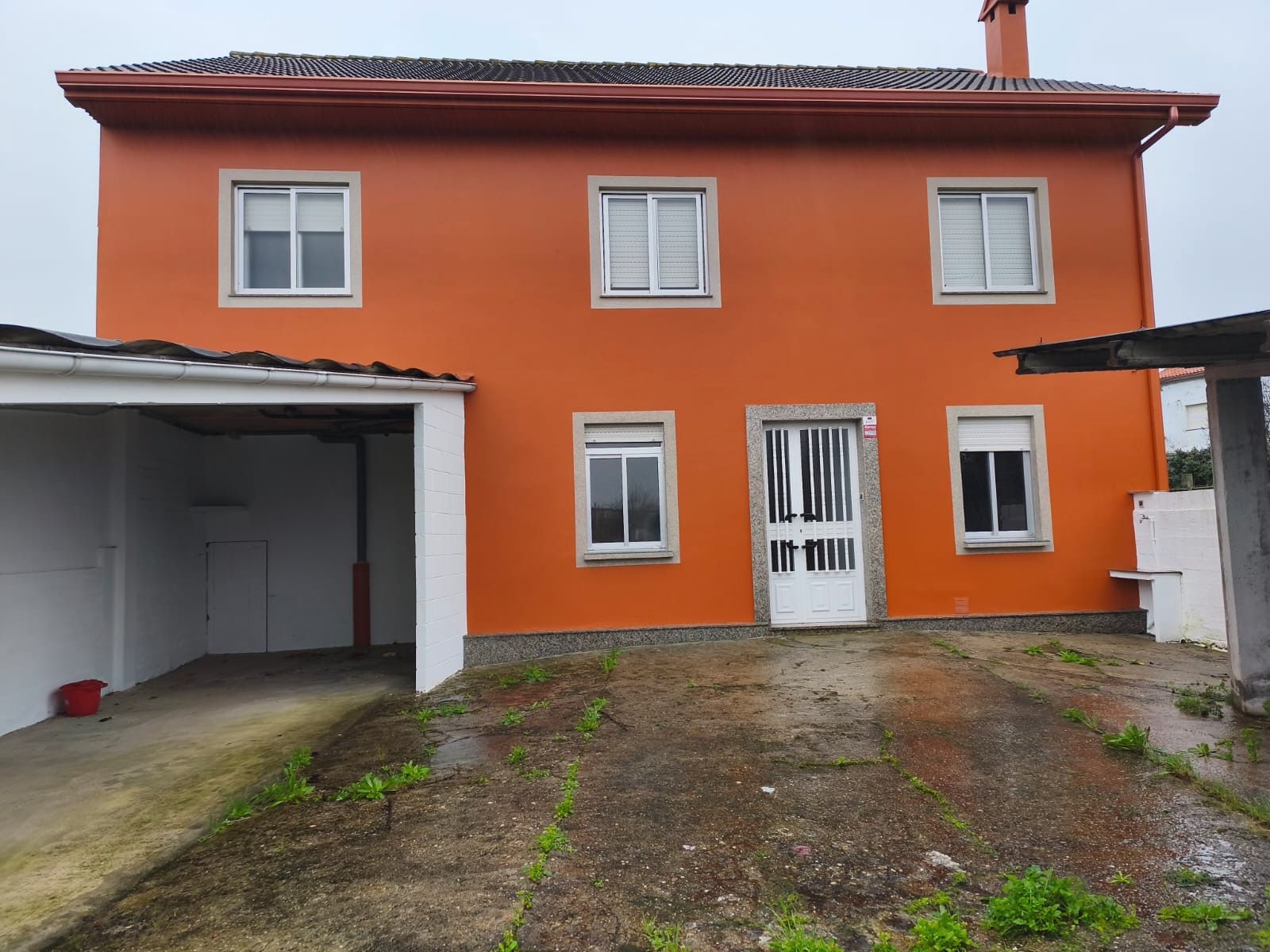 Exterior view of House or chalet for sale in Carballo  with Heating and Furnished