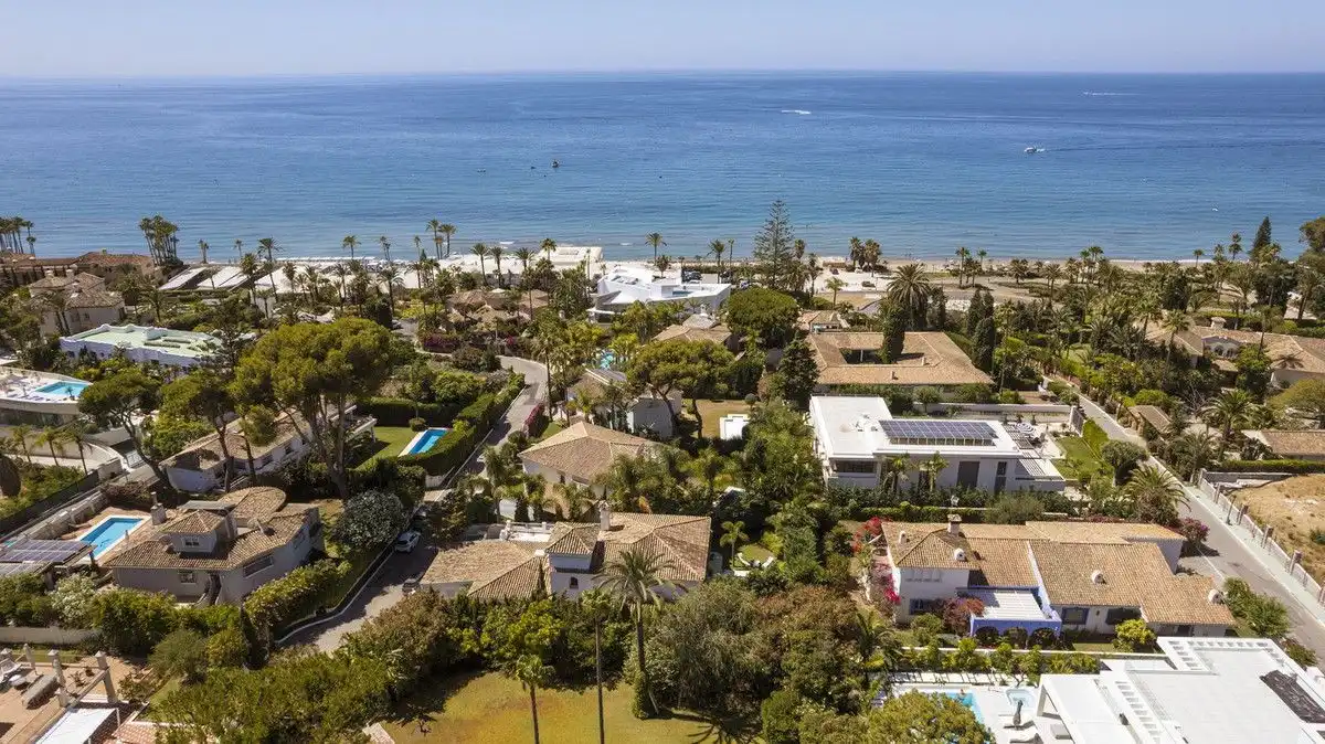 Vista exterior de Casa o xalet en venda en Mijas amb Terrassa i Piscina comunitària