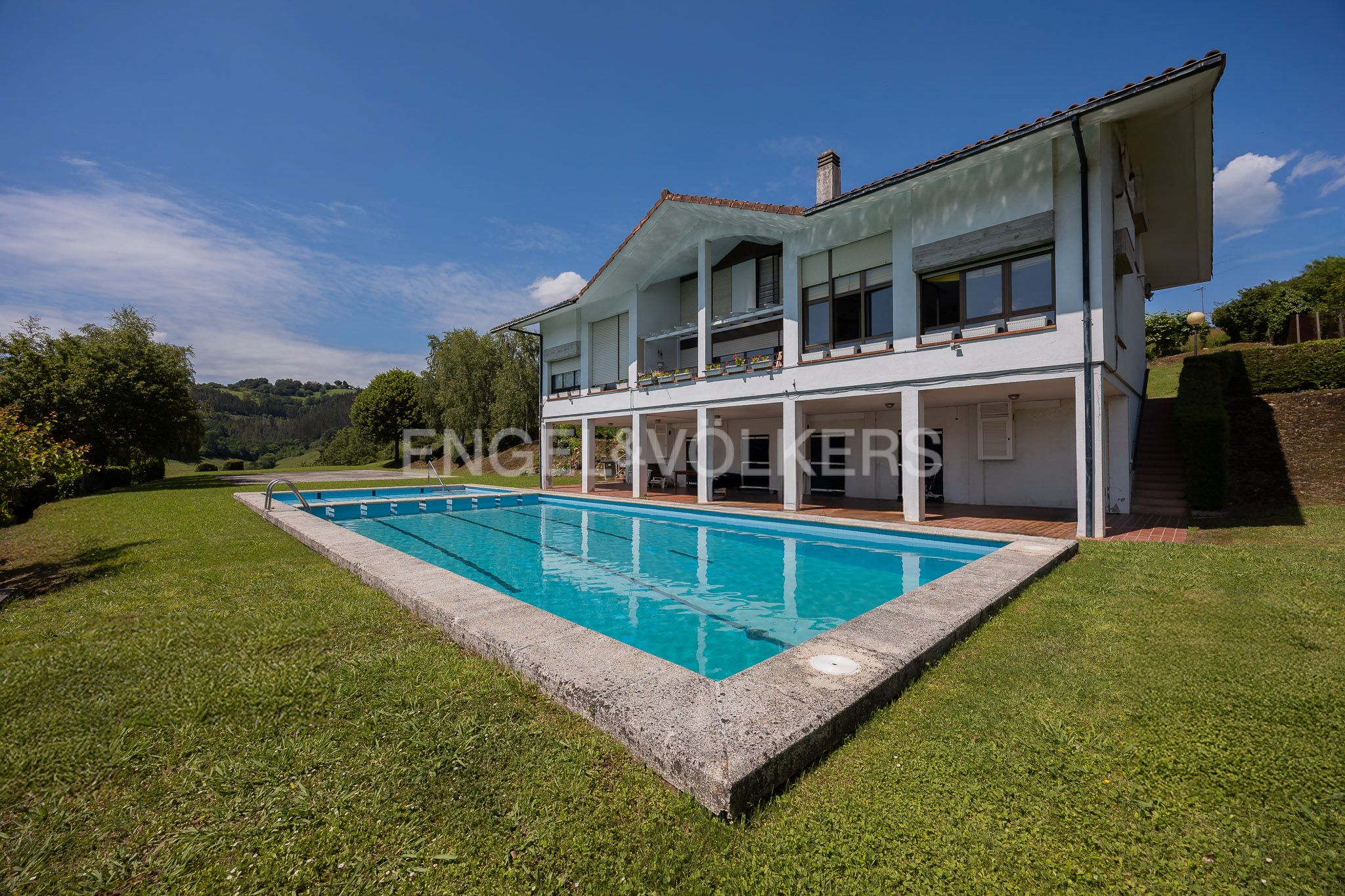 Piscina de Casa o xalet en venda en Garai amb Calefacció, Jardí privat i Piscina