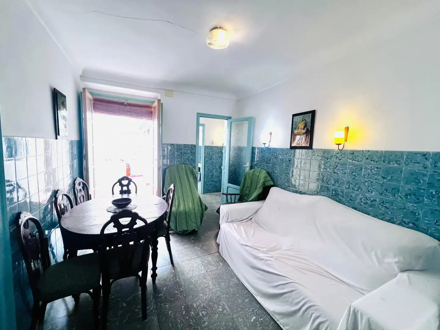 Habitación de Edificio en venta en Santa Pola