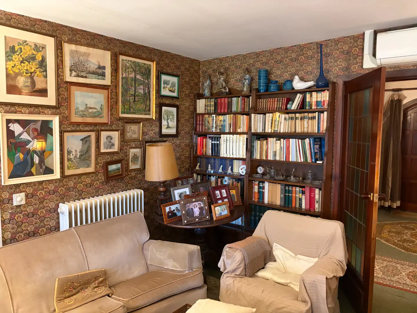 Sala de estar de Casa o chalet en venta en Banyeres del Penedès con Aire acondicionado, Calefacción y Jardín privado