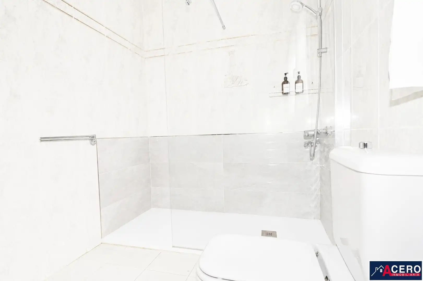 Baño de Apartamento de alquiler en Piélagos