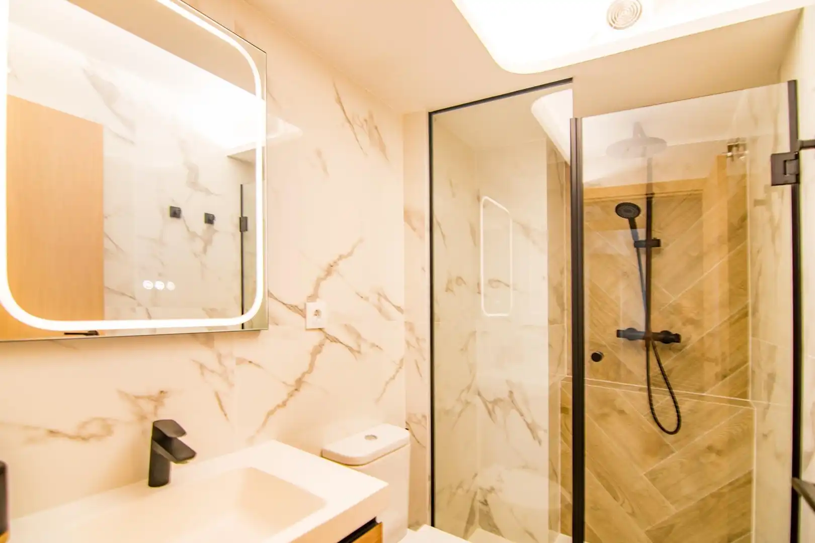 Bathroom of Apartments for sale in Gandia  with Air Conditioner, Terrace and Furnished