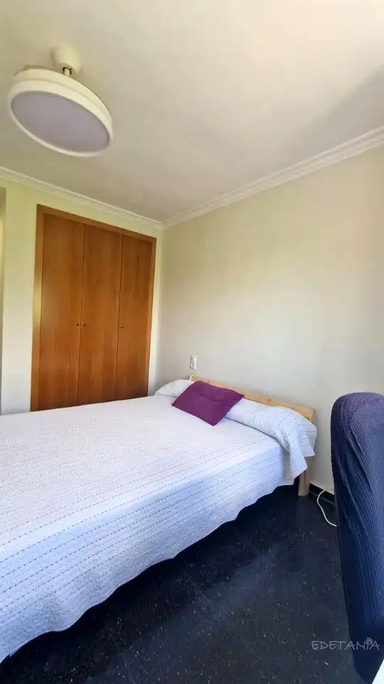 Habitación de Piso de alquiler en Moncada con Aire acondicionado, Calefacción y Amueblado
