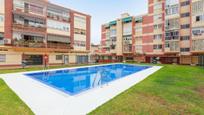 Piscina de Apartament en venda en Torremolinos amb Aire condicionat, Calefacció i Terrassa