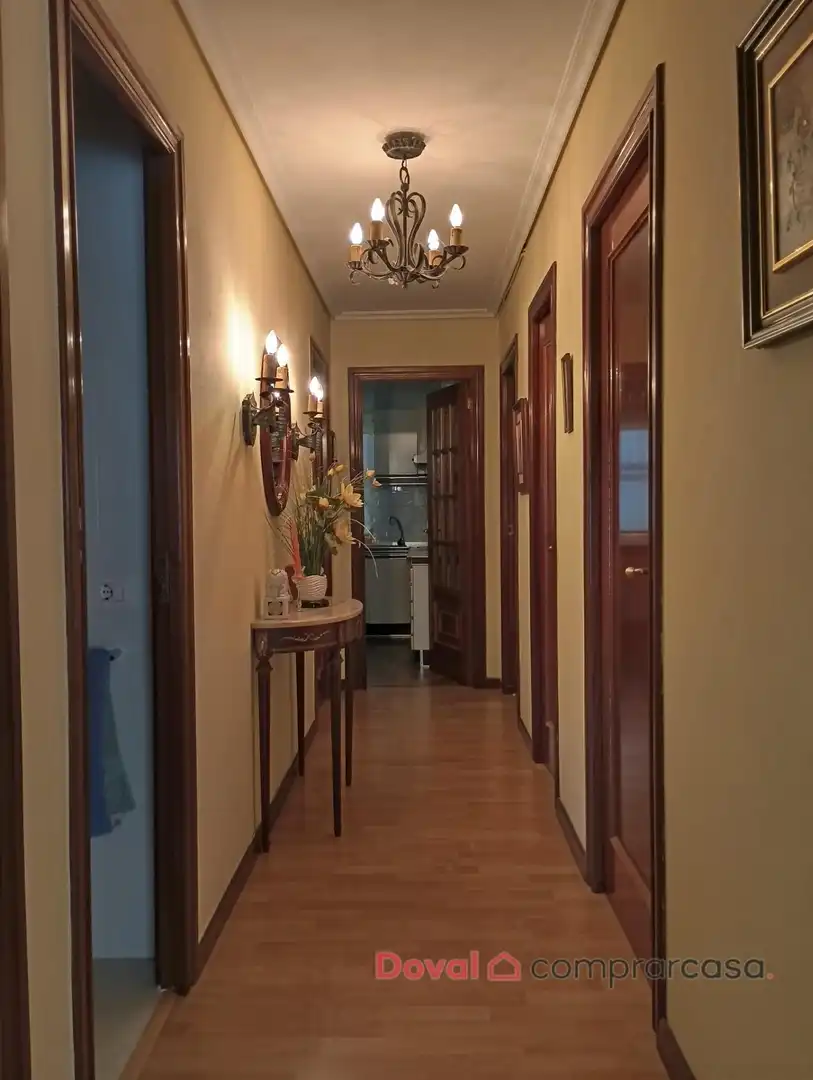 Piso de alquiler en Vigo  con Calefacción, Parquet y Amueblado