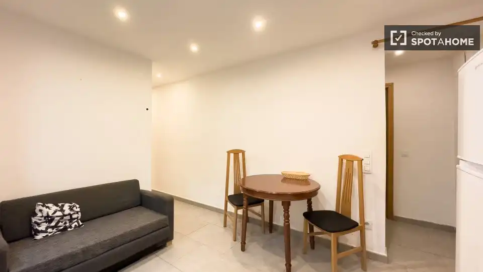 Flat to rent in Ciutat Vella, imagen 2