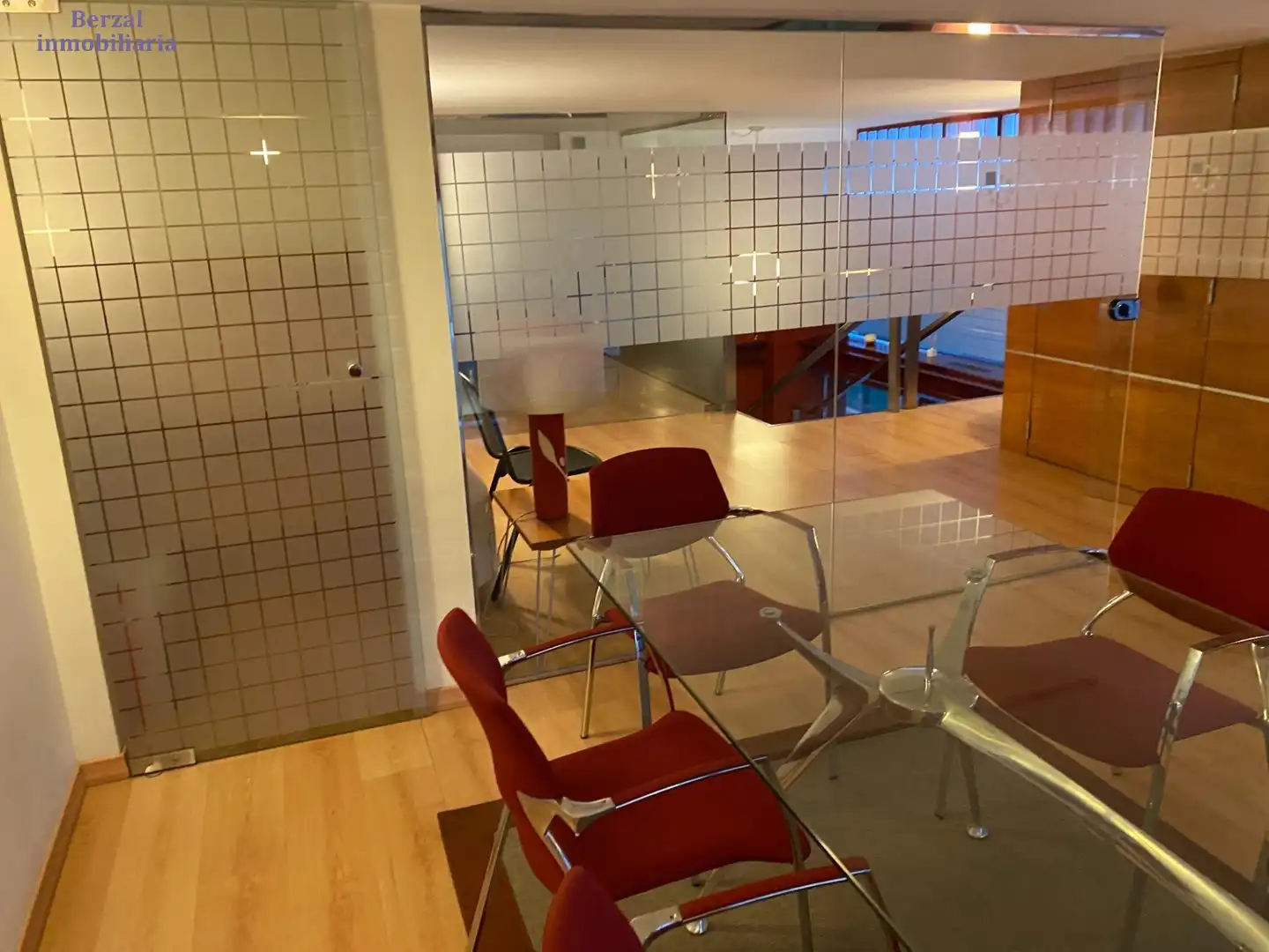 Büro zur Miete in  Logroño mit Heizung und Möbliert