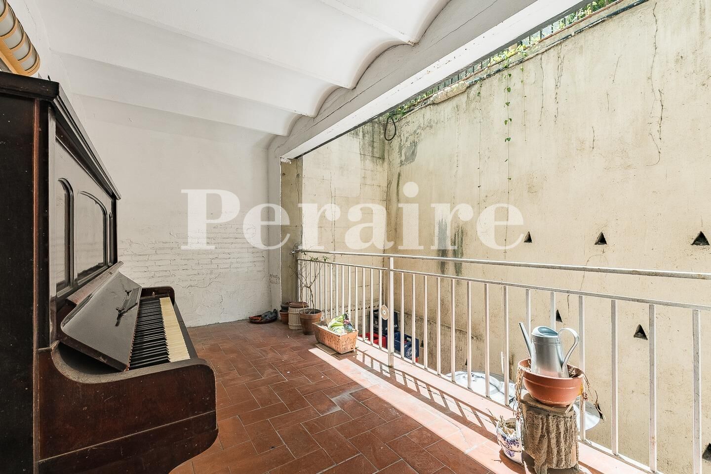 Premises for sale in  LESSEPS, 31, El Putget i el Farró