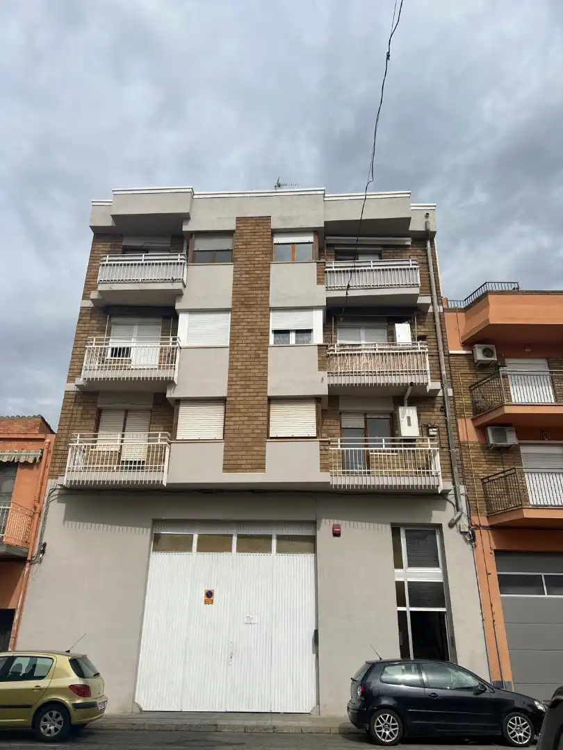 Exterior view of Flat for sale in Seròs  with Air Conditioner, Furnished and Oven
