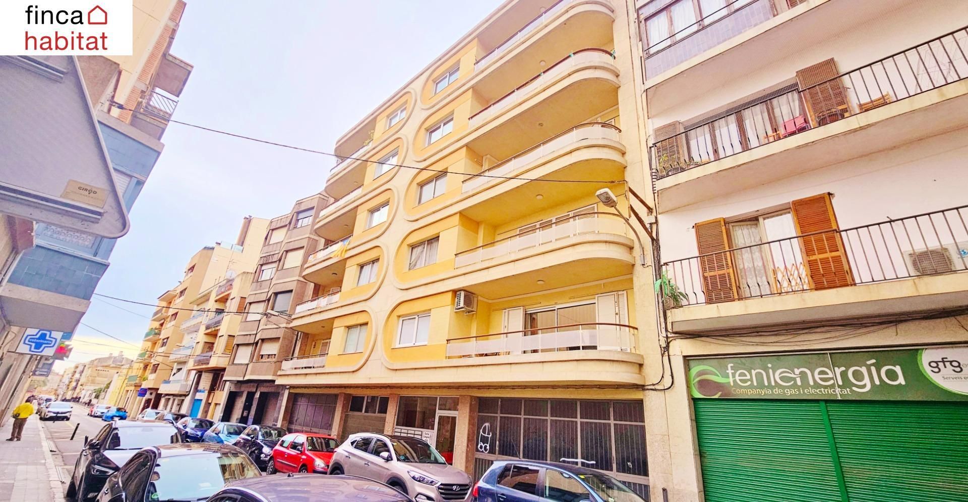 Exterior view of Flat for sale in Figueres  with Air Conditioner, Heating and Terrace