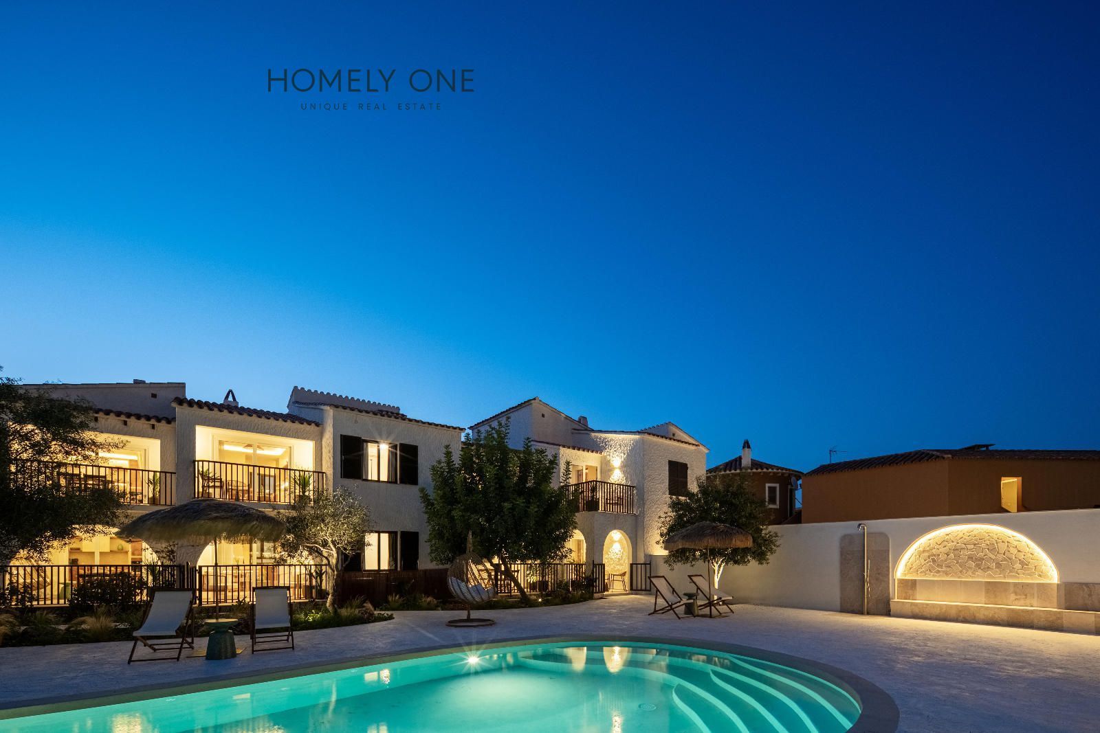 Vista exterior de Edificio en venta en  Madrid Capital