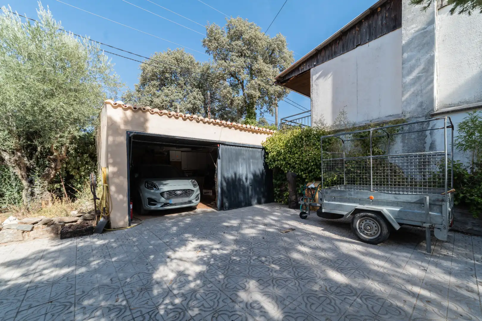 Parking of Houses for sale in Las Zorreras - Monte Encinar