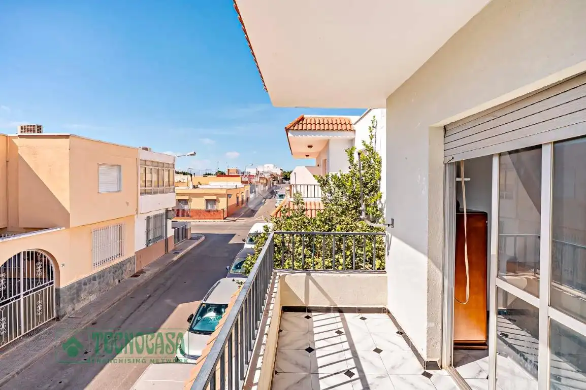 Casa pareada con terraza en venta en El Ejido Ciudad, imagen 4
