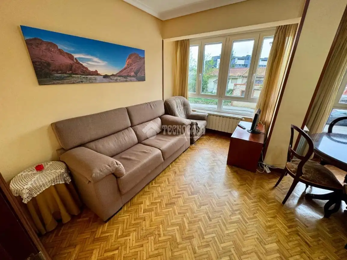 Wohnzimmer von Wohnung zur Miete in El Astillero   mit Heizung und Parkett