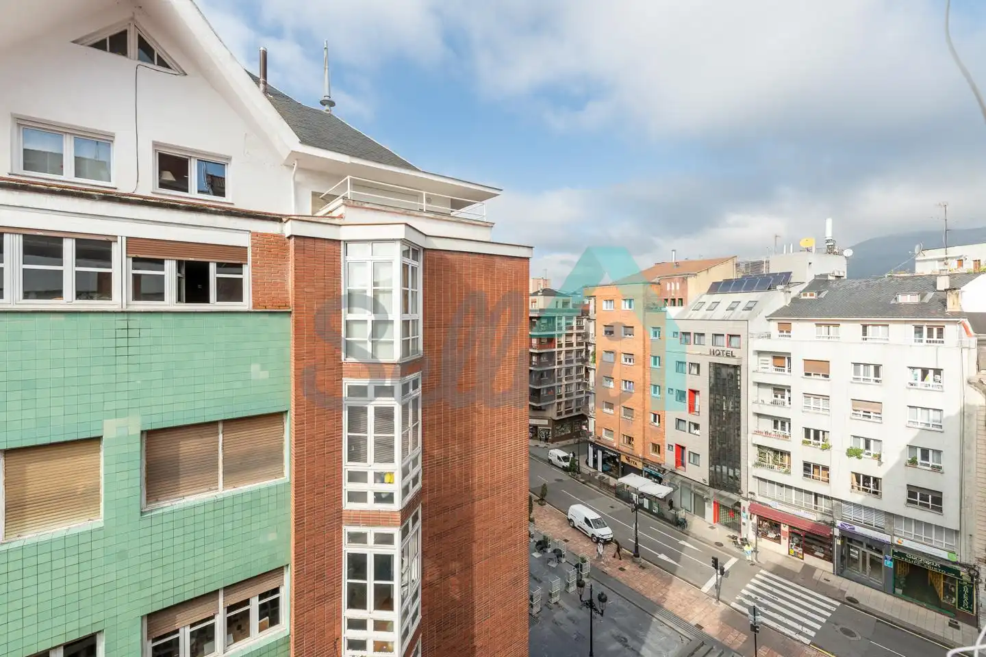 Vista exterior de Piso en venta en Oviedo  con Calefacción