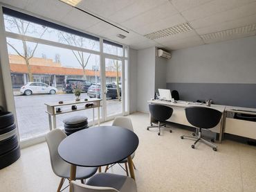 Local comercial en venda a Carrer Apenins